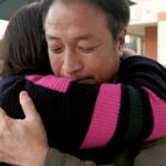 Photo 5 tony_and_tran_hug